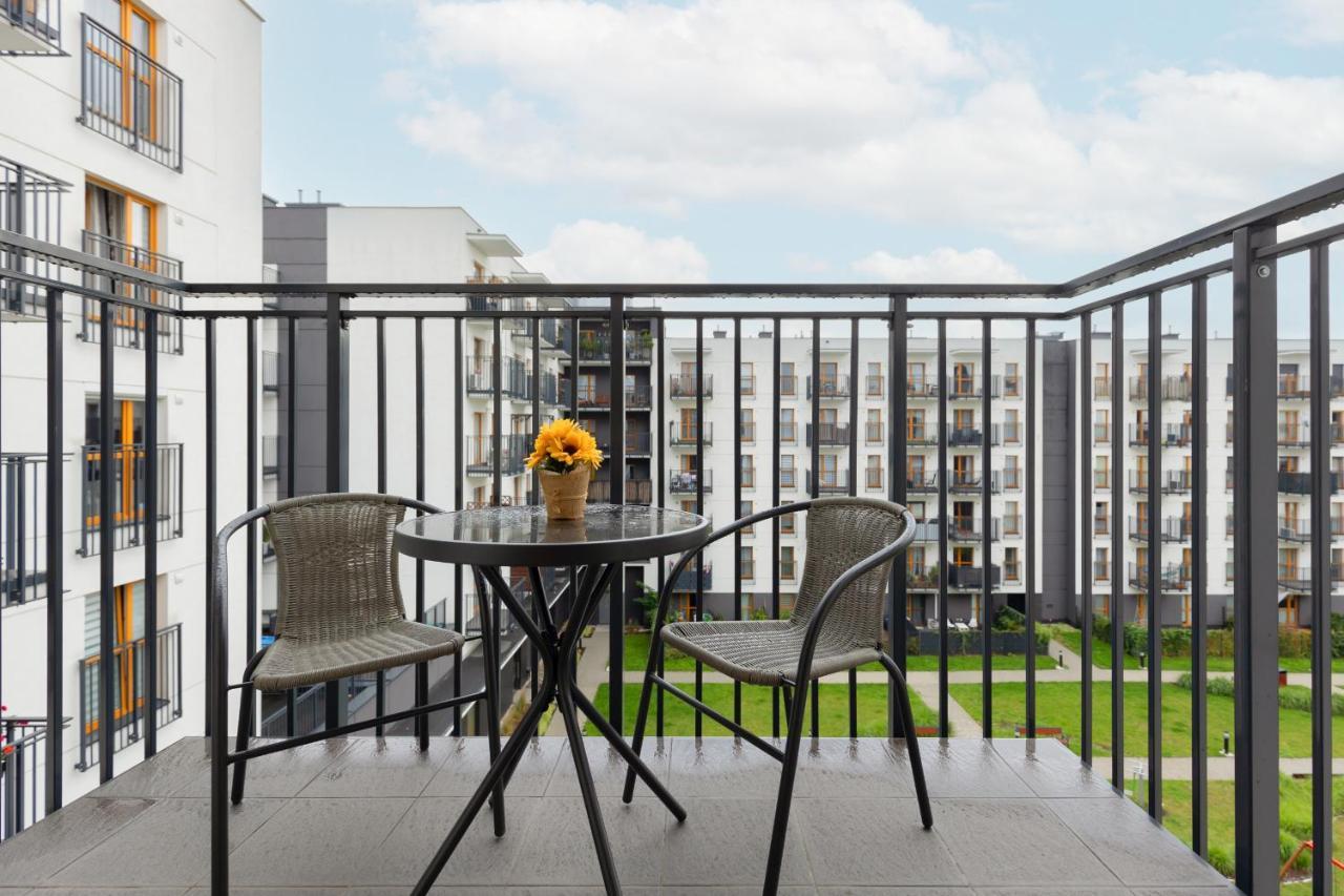 Cozy Apartment With Parking Bakalarska By Noclegi Renters Варшава Экстерьер фото